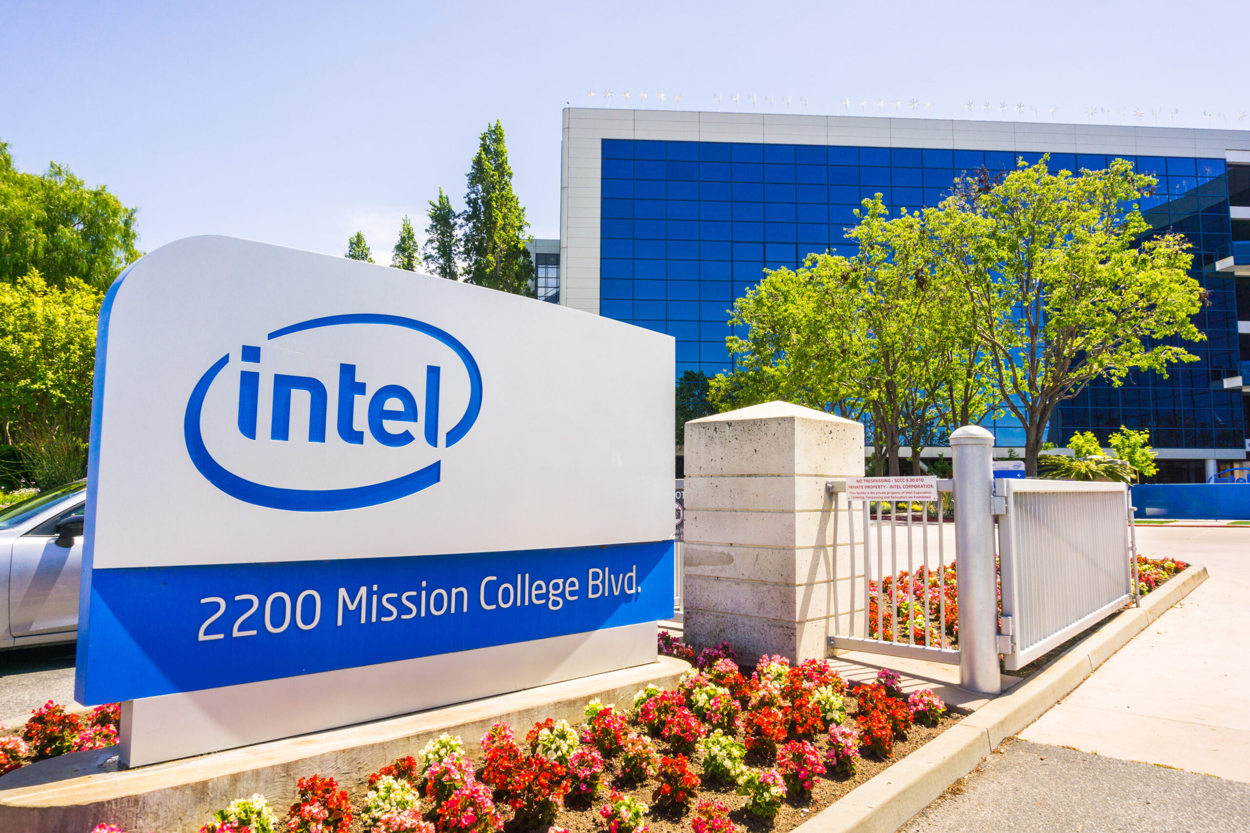 The Intel sign located in front of the entrance of the offices and museum in Silicon Valley in South San Francisco, Bay Area, CA.
